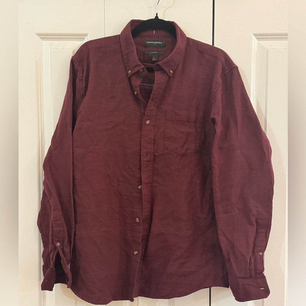 Banana Republic Burgundy Button up size large